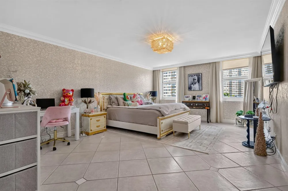 1920 S Ocean Drive #6A Hallandale Beach, FL 33009