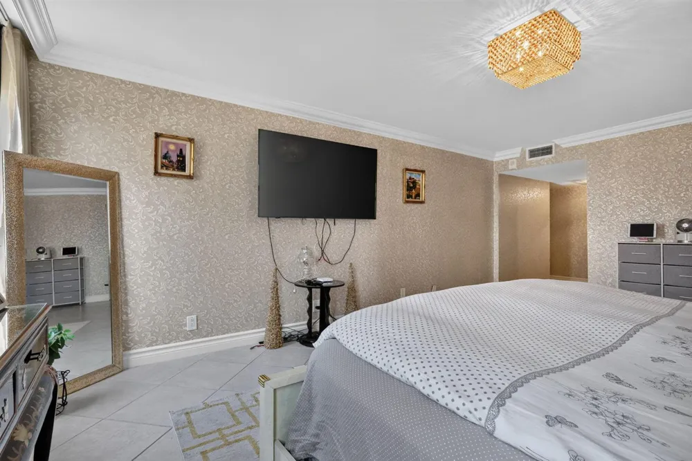 1920 S Ocean Drive #6A Hallandale Beach, FL 33009
