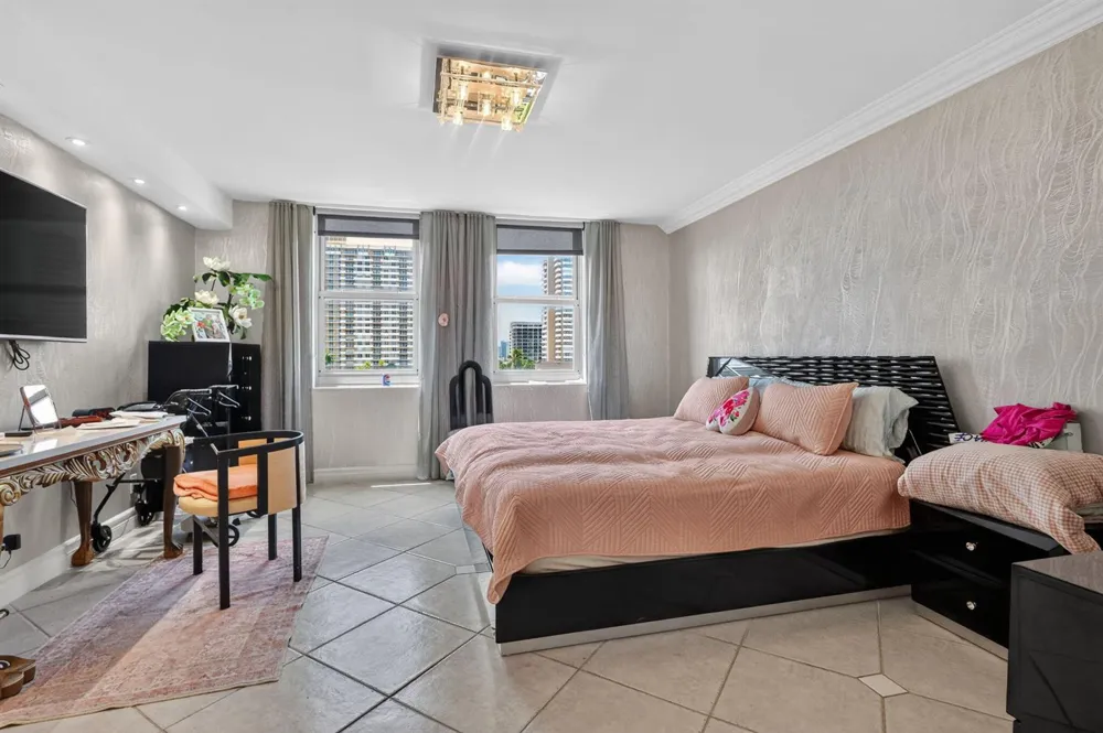1920 S Ocean Drive #6A Hallandale Beach, FL 33009