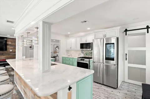 1736 NW 39th Street