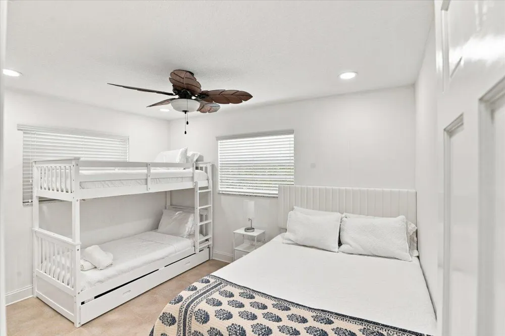 1736 NW 39th Street Oakland Park, FL 33309