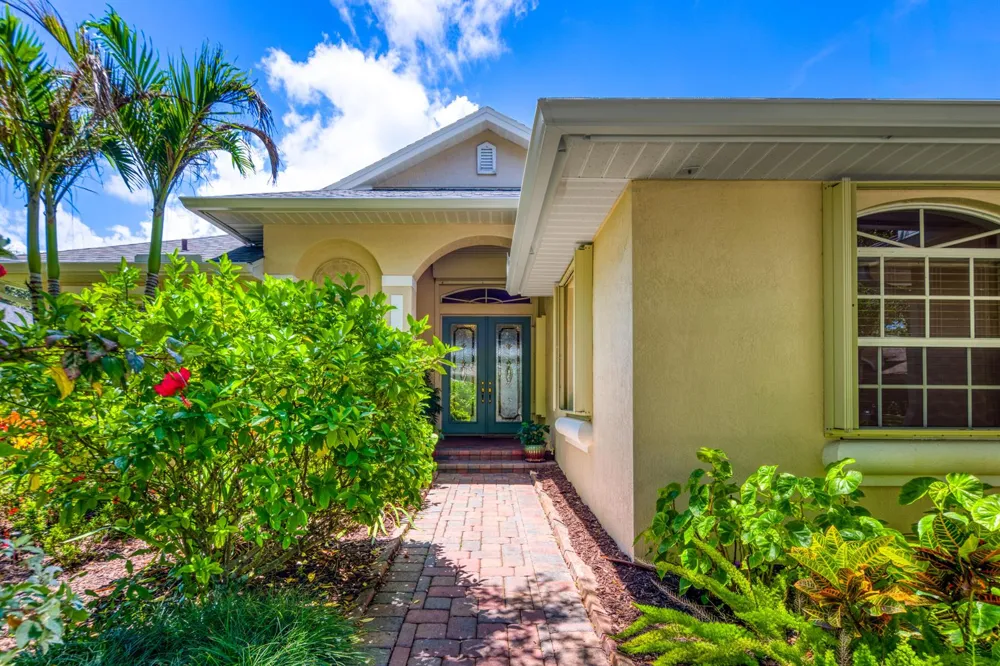 4220 ABINGTON WOODS CIRCLE Vero Beach, FL 32967