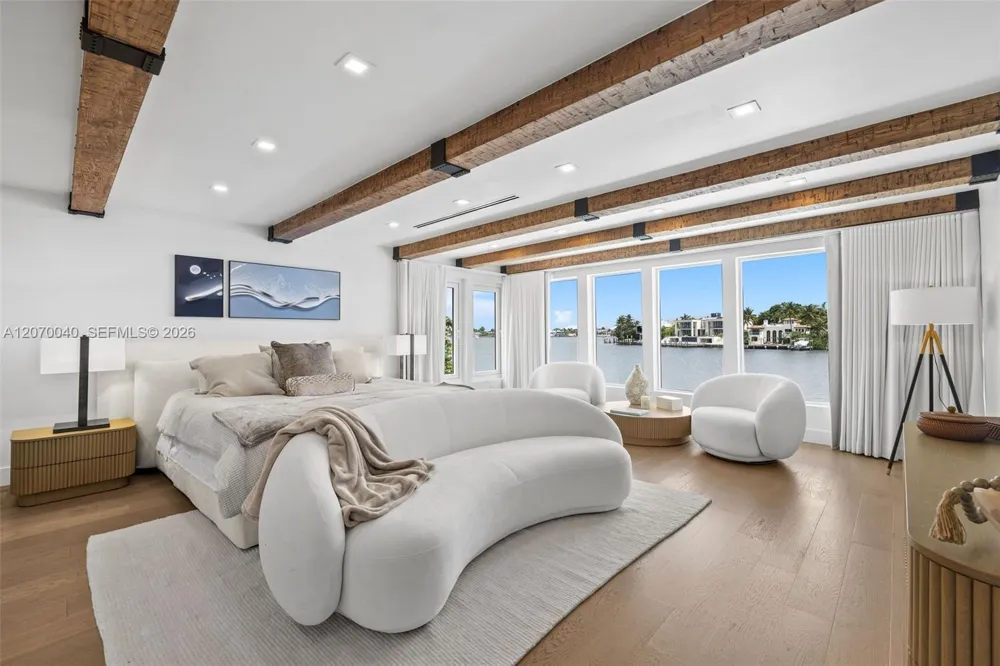 257 Coconut Ln Miami Beach, FL 33139