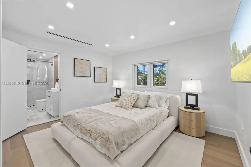 257 Coconut Ln Miami Beach, FL 33139