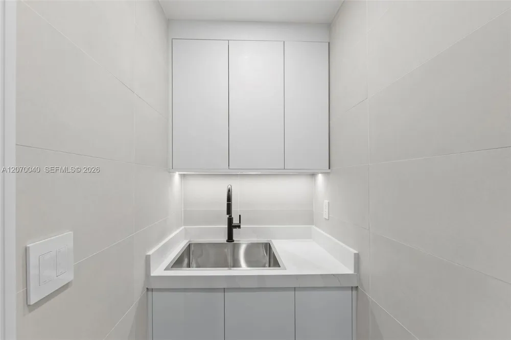 257 Coconut Ln Miami Beach, FL 33139