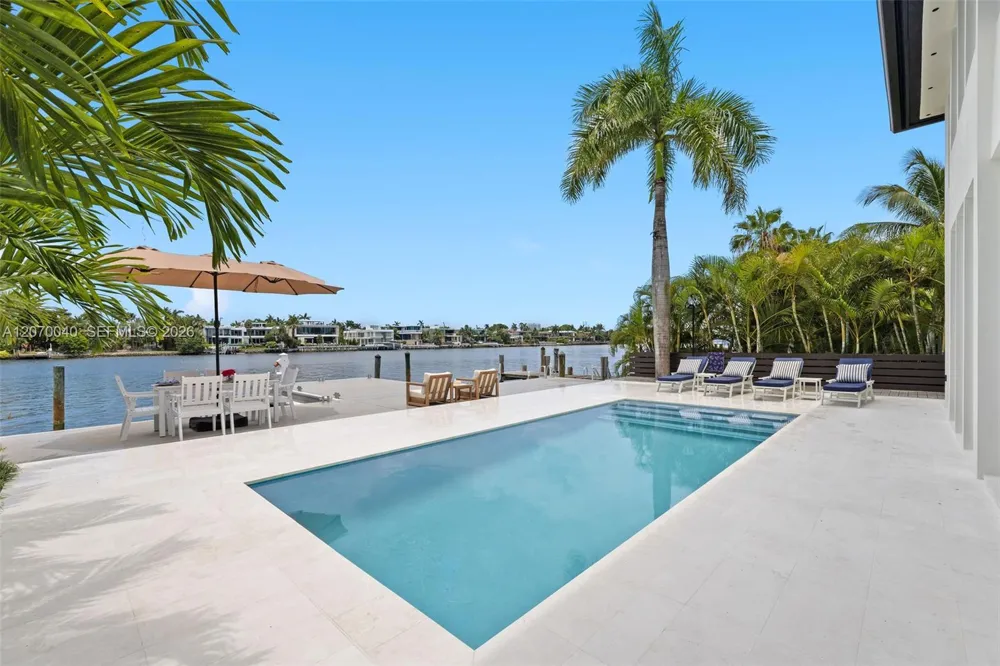257 Coconut Ln Miami Beach, FL 33139