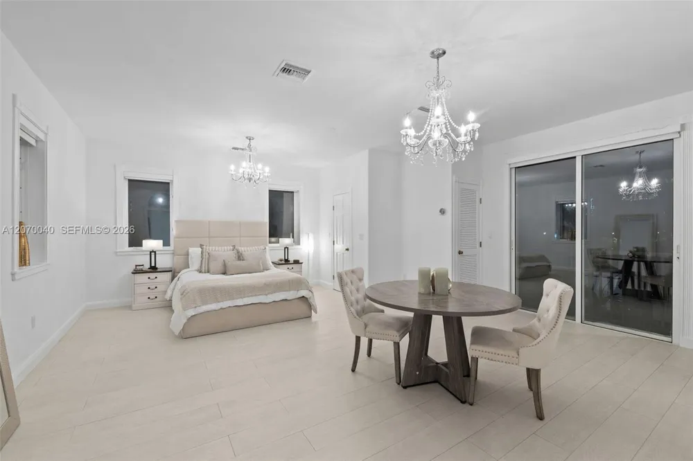 257 Coconut Ln Miami Beach, FL 33139