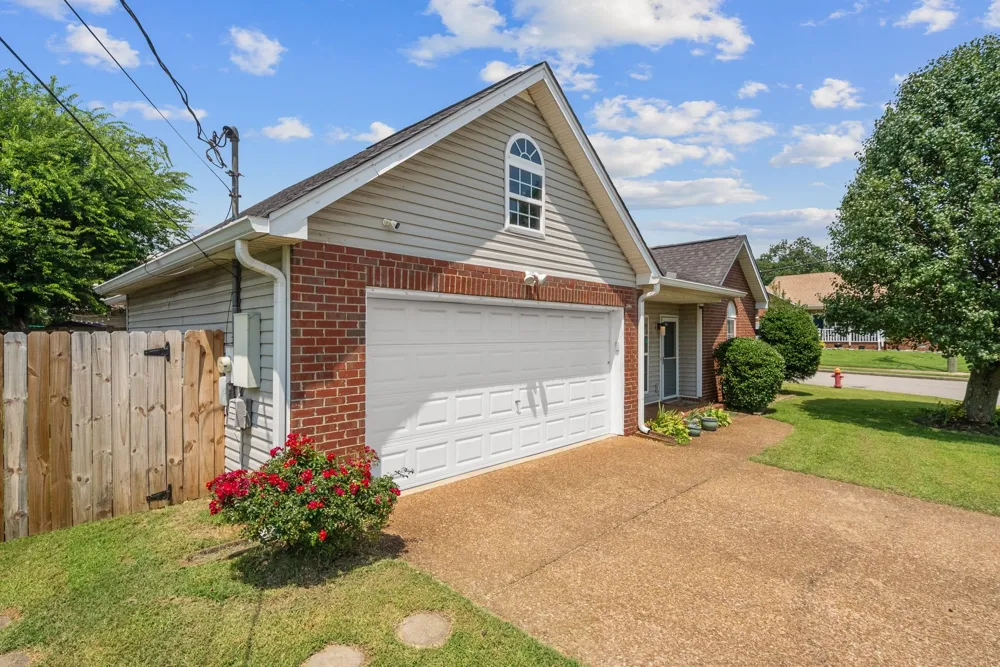 1920 Port James Cir Antioch, TN 37013
