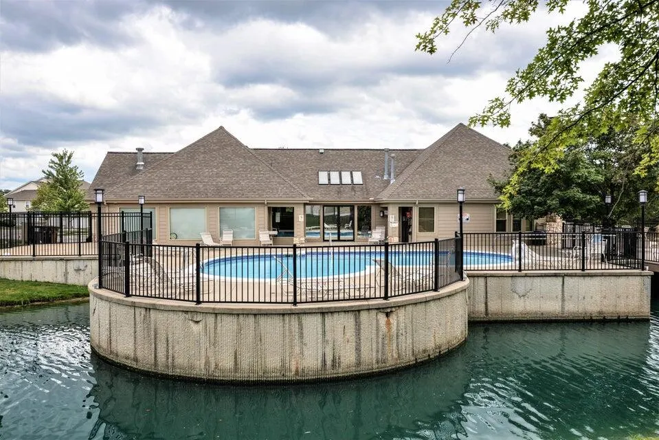 1550 Oakfield Drive Pittsfield Charter Township, MI 48108