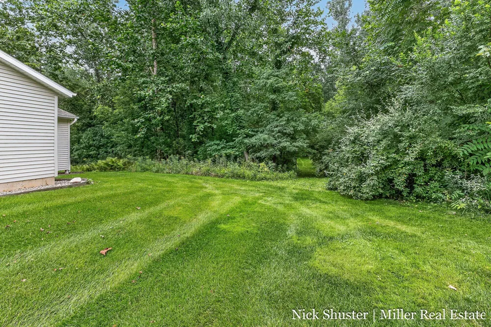 712 Riverwalk Street #11 Hastings City, MI 49058