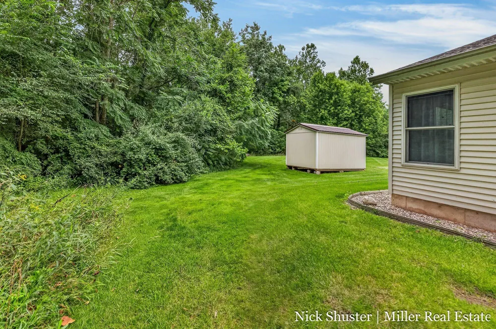 712 Riverwalk Street #11 Hastings City, MI 49058