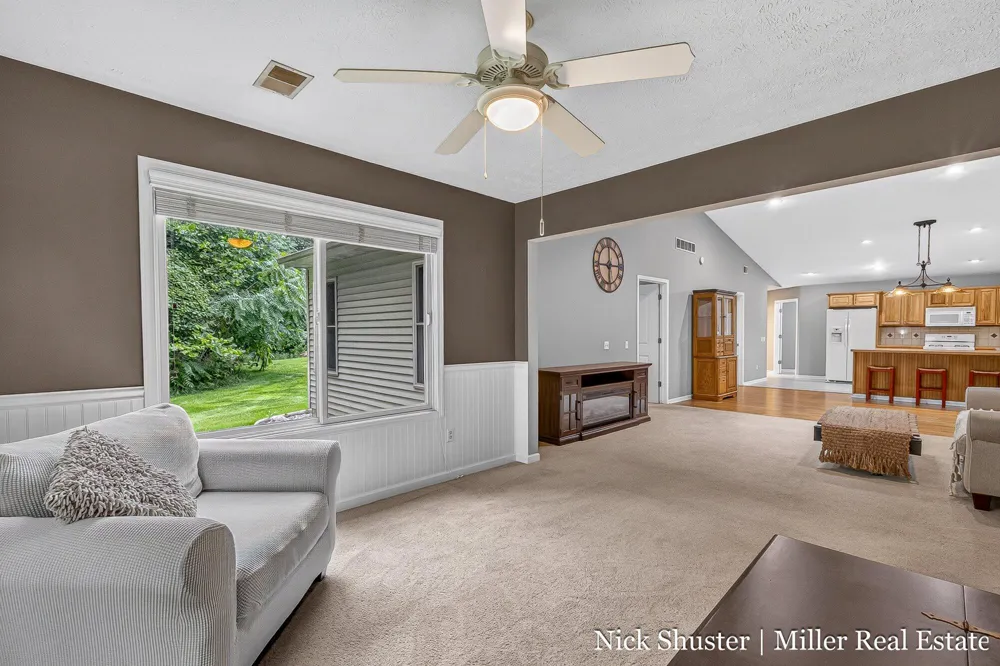 712 Riverwalk Street #11 Hastings City, MI 49058