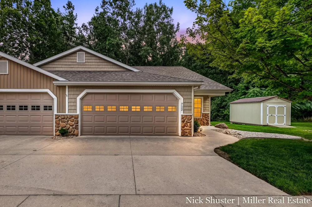 712 Riverwalk Street #11 Hastings City, MI 49058