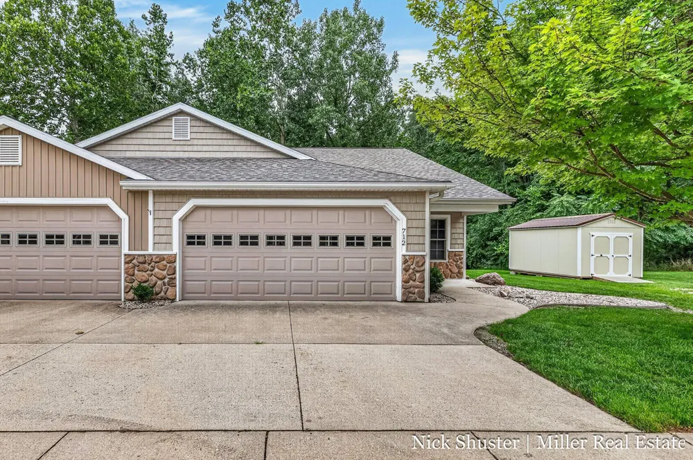 712 Riverwalk Street #11 Hastings City, MI 49058