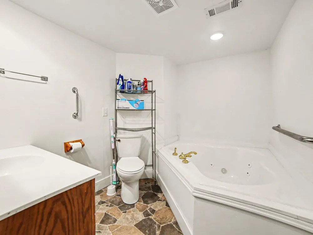 6859 Clover Road Lakewood Club Village, MI 49457