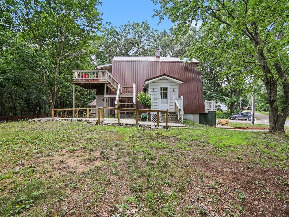 6859 Clover Road Lakewood Club Village, MI 49457