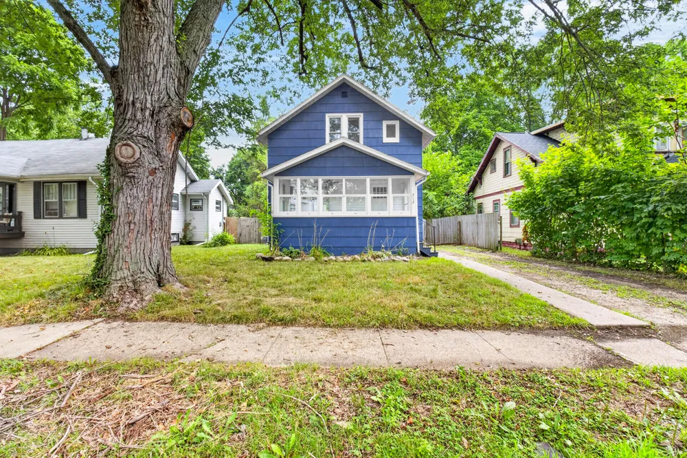 712 Fenimore Avenue Kalamazoo City, MI 49048