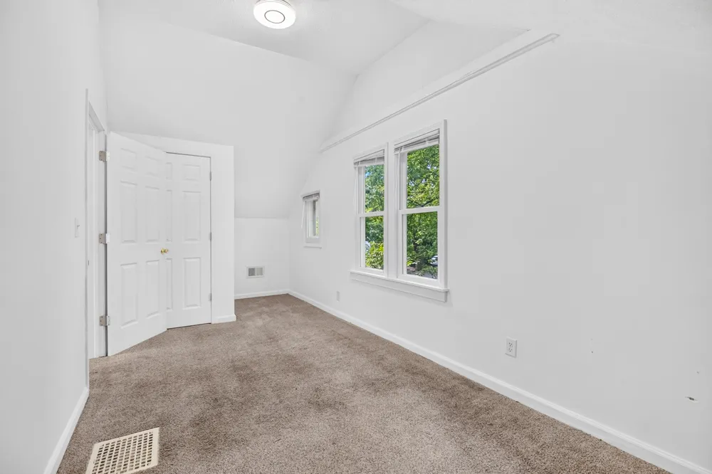 712 Fenimore Avenue Kalamazoo City, MI 49048