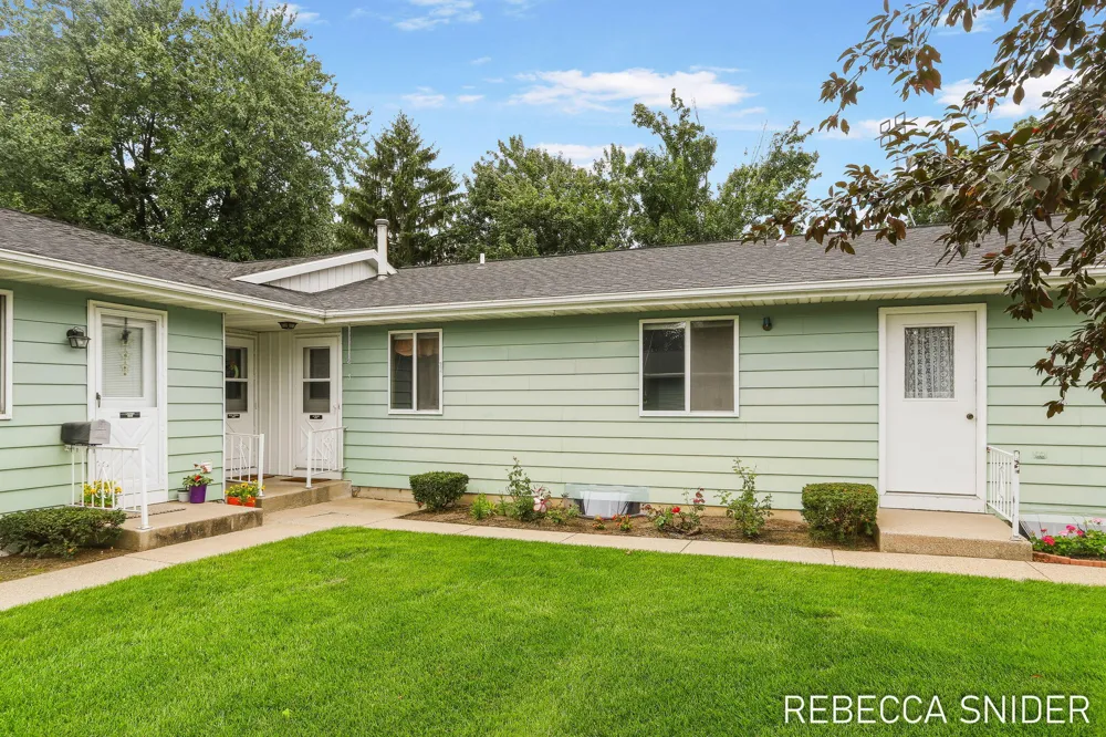 5692 Leisure S Drive SE Kentwood City, MI 49548