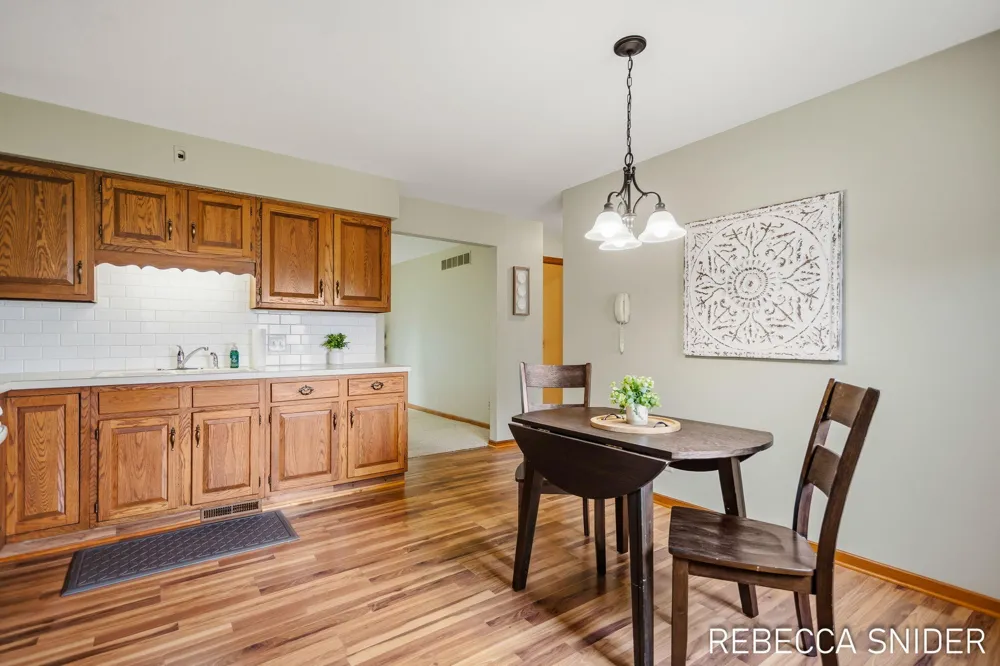 5692 Leisure S Drive SE Kentwood City, MI 49548