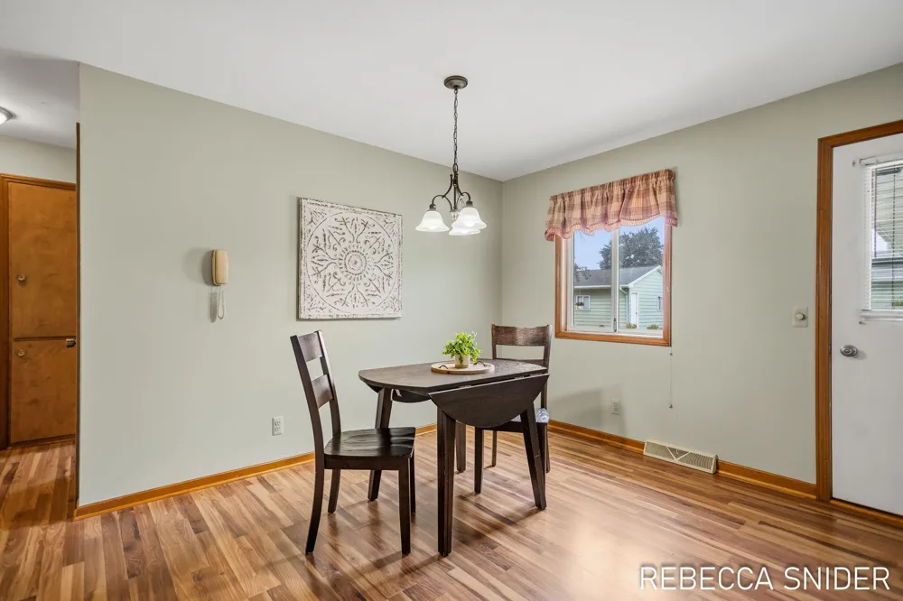 5692 Leisure S Drive SE Kentwood City, MI 49548
