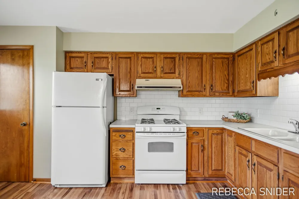 5692 Leisure S Drive SE Kentwood City, MI 49548