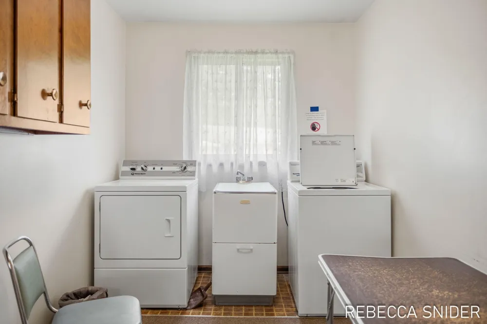 5692 Leisure S Drive SE Kentwood City, MI 49548
