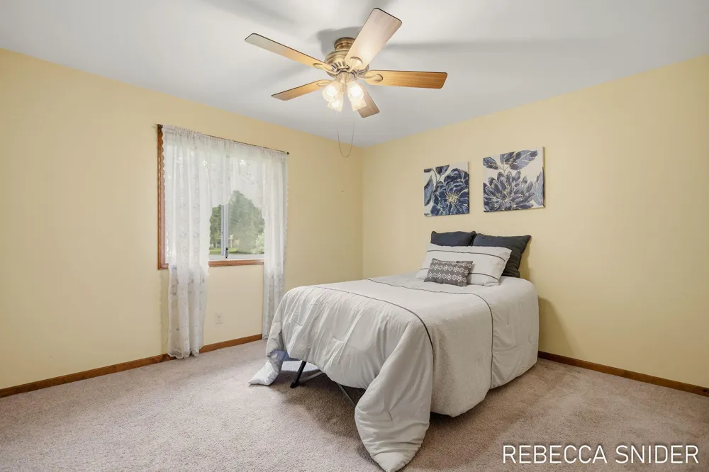 5692 Leisure S Drive SE Kentwood City, MI 49548