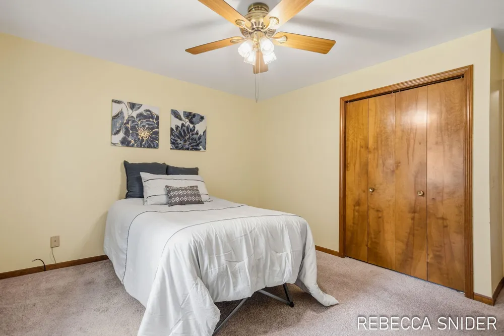 5692 Leisure S Drive SE Kentwood City, MI 49548