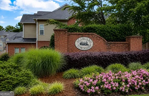 90 Trailview LN
