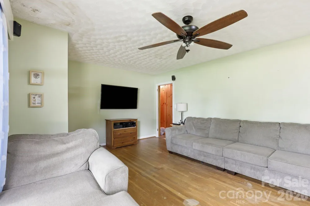 2613 26th Avenue NE Hickory, NC 28601