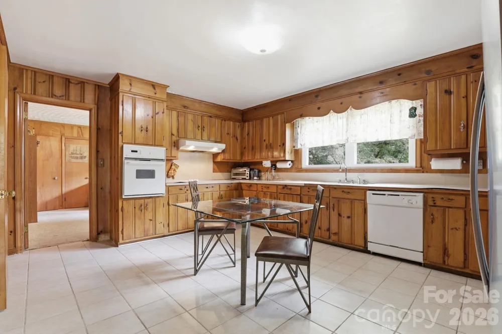 2613 26th Avenue NE Hickory, NC 28601
