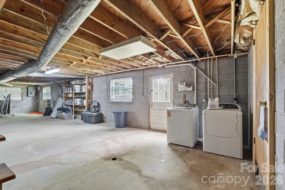 2613 26th Avenue NE Hickory, NC 28601
