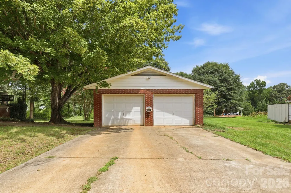 2613 26th Avenue NE Hickory, NC 28601