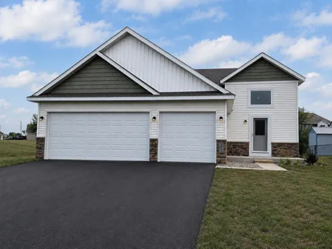 2021 Legacy Drive