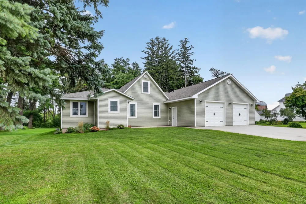 15832 585th Street Claremont, MN 55924