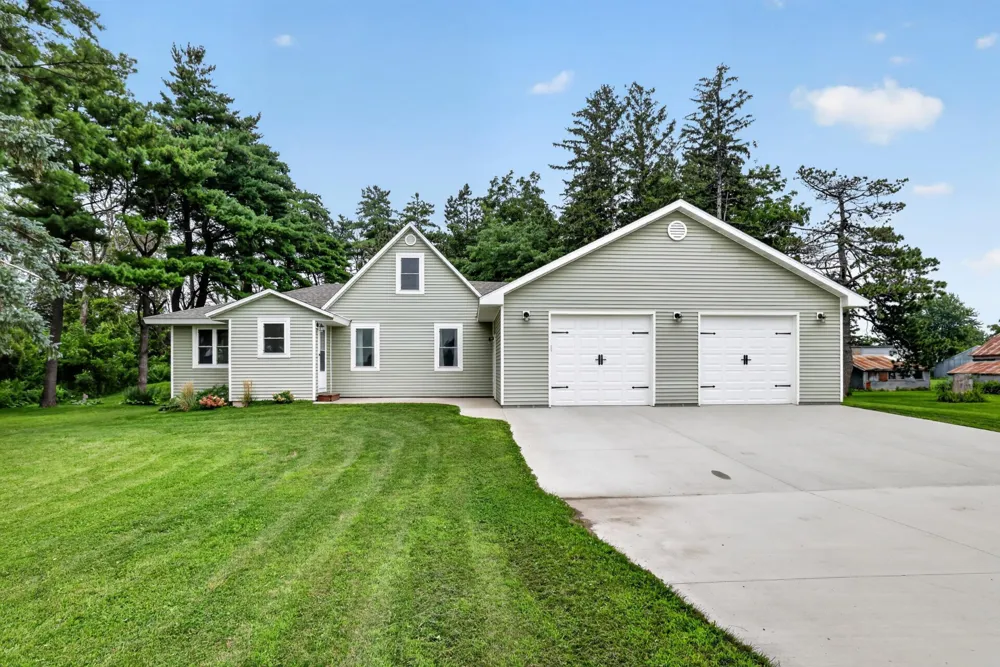 15832 585th Street Claremont, MN 55924