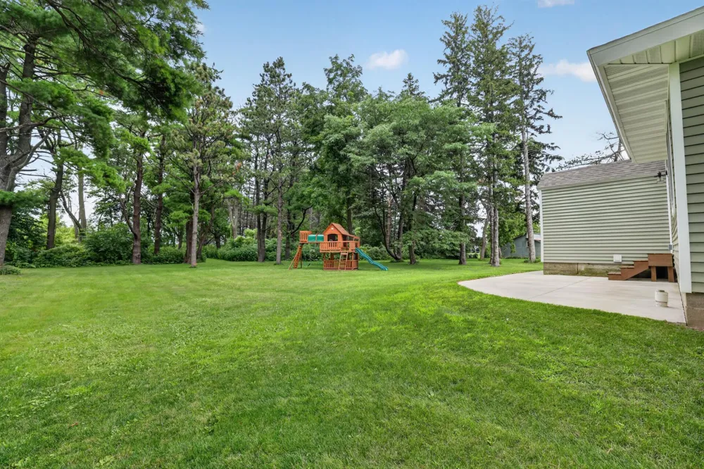 15832 585th Street Claremont, MN 55924
