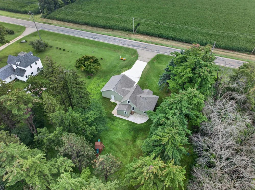 15832 585th Street Claremont, MN 55924