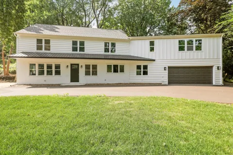5111 Colonial Drive