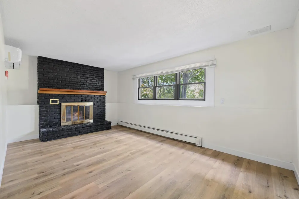 1835 214th Avenue NE East Bethel, MN 55011