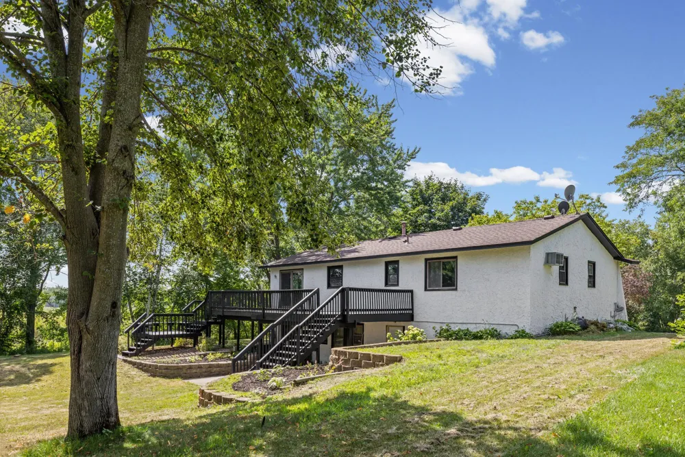 1835 214th Avenue NE East Bethel, MN 55011
