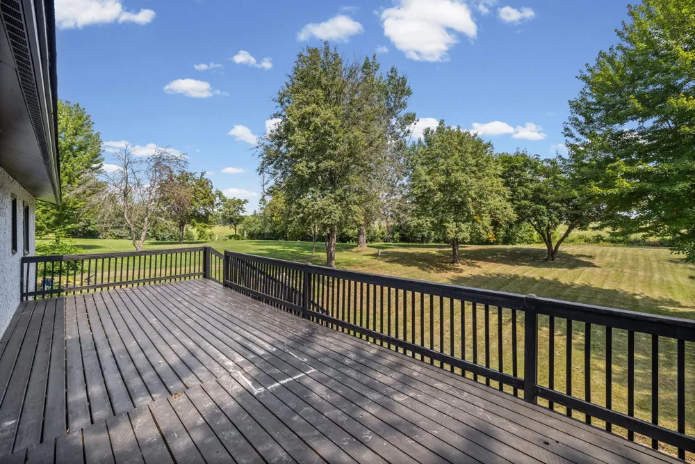 1835 214th Avenue NE East Bethel, MN 55011