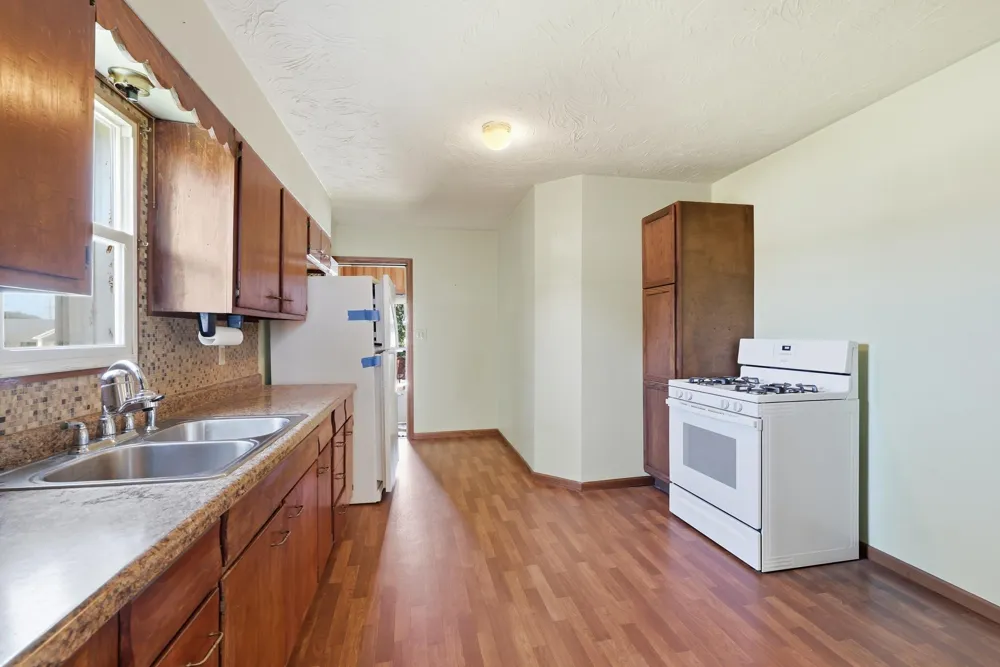 210 W Church Street Belle Plaine, MN 56011