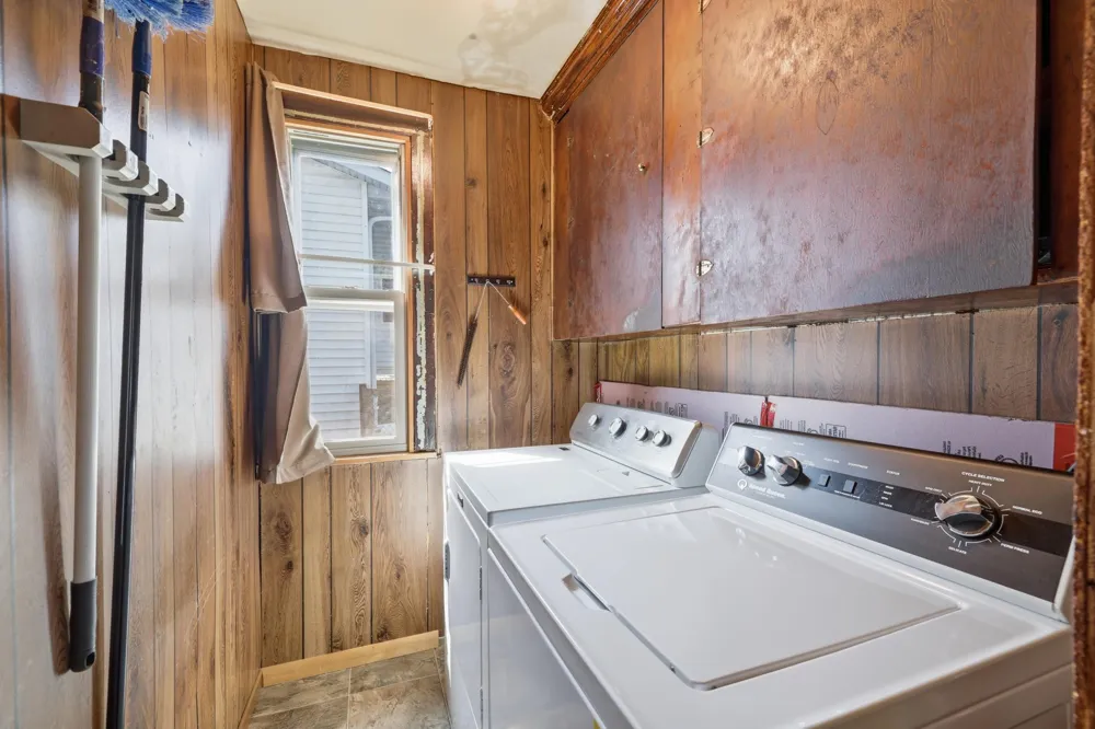 210 W Church Street Belle Plaine, MN 56011