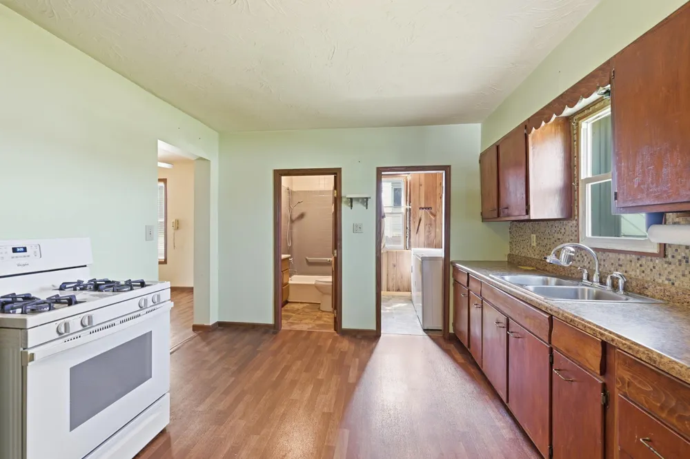 210 W Church Street Belle Plaine, MN 56011