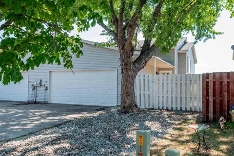557 Kendall Drive