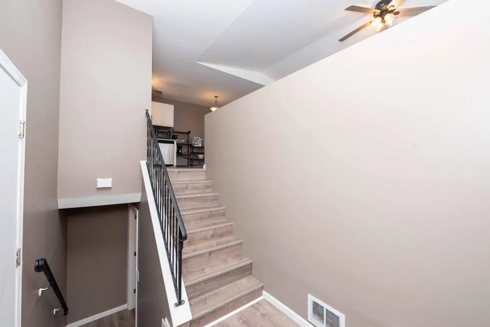 557 Kendall Drive Hastings, MN 55033