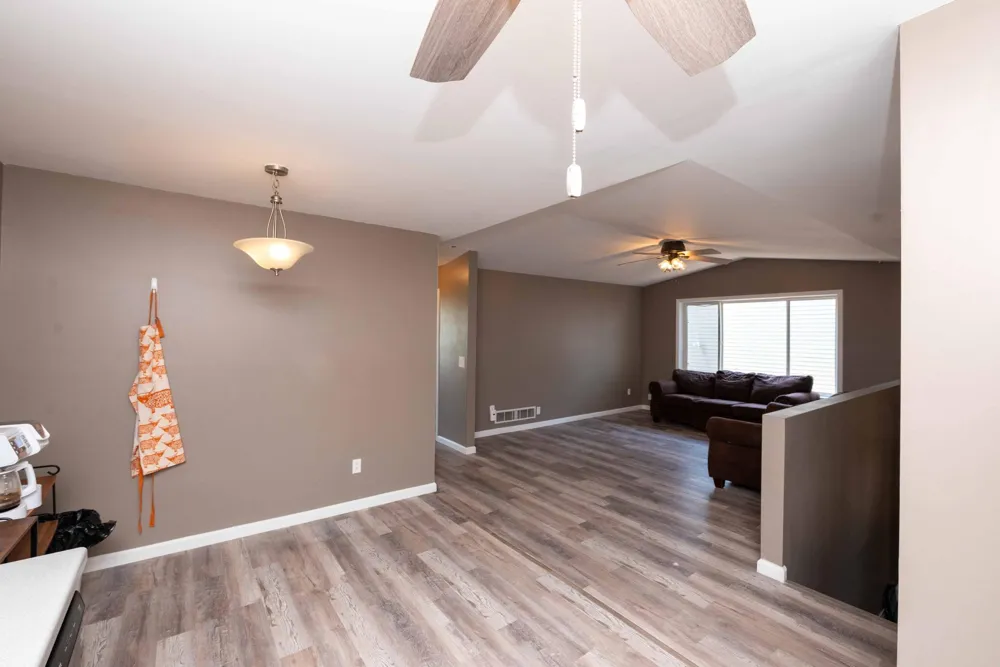 557 Kendall Drive Hastings, MN 55033