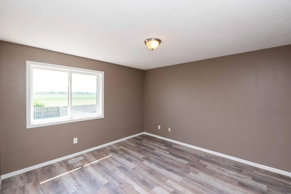 557 Kendall Drive Hastings, MN 55033